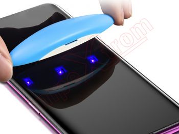 Tempered glass screen protector with UV glue and UV light applicator for Samsung Galaxy S22 5G, SM-S901